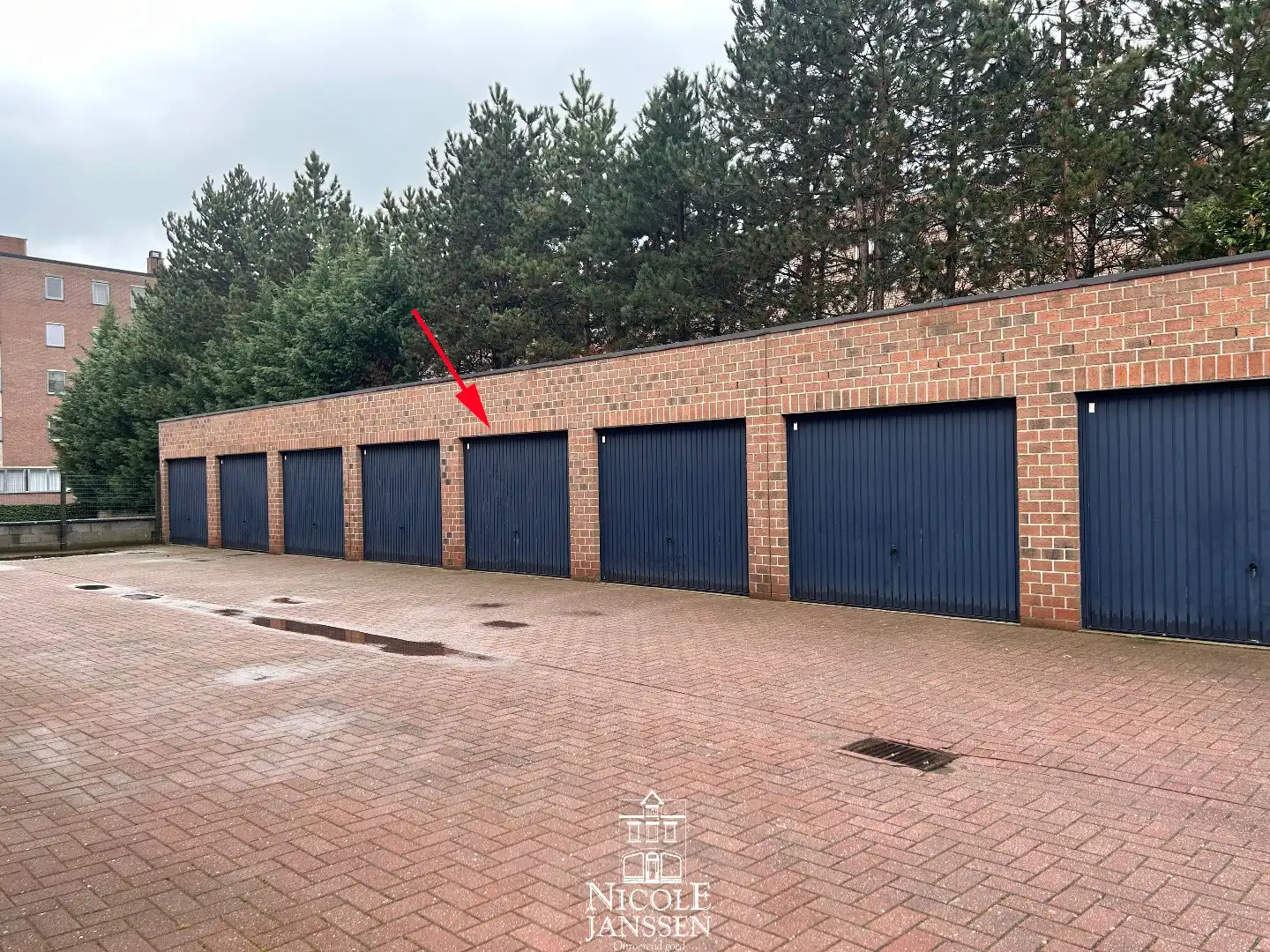 Verzorgd instapklaar appartement op de eerste verdieping met garage foto 2