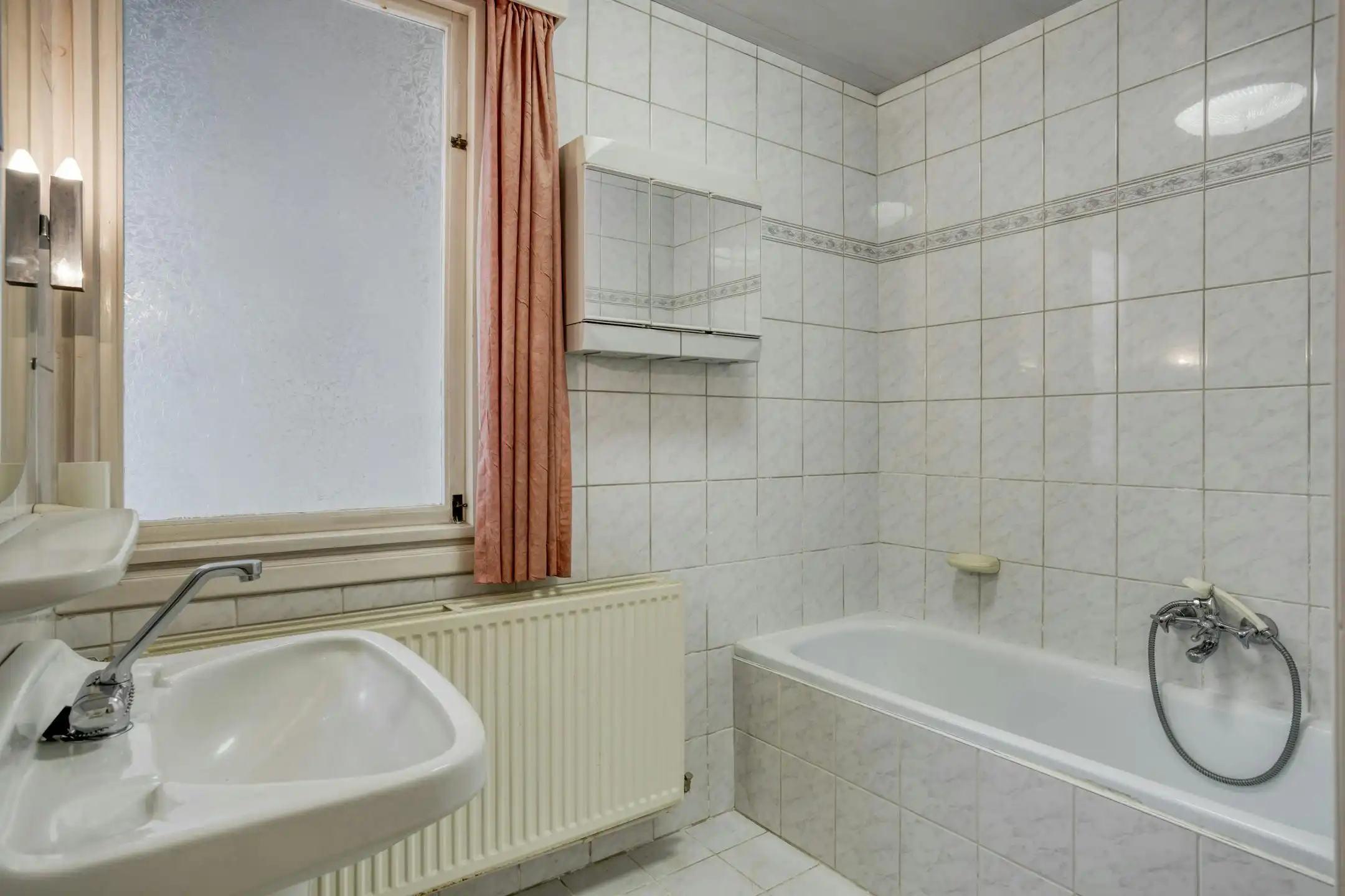 Zeer ruim huis in Boom met veel potentieel in Boom foto 20