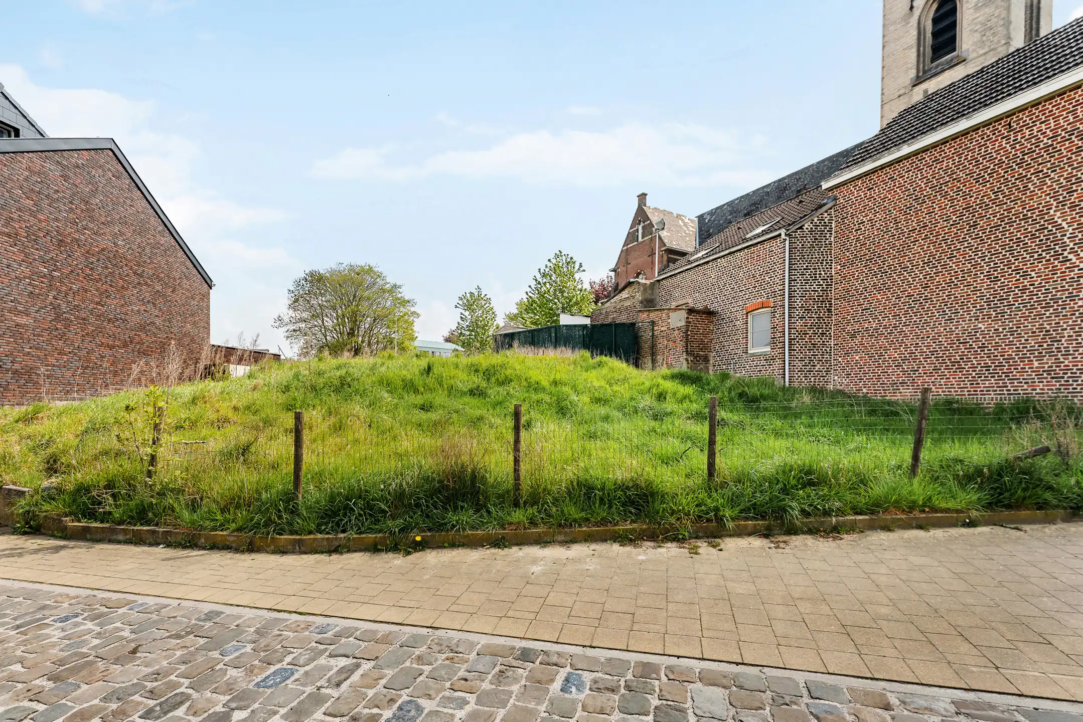 Zuidoost georiënteerde bouwgrond te Herderen foto 3