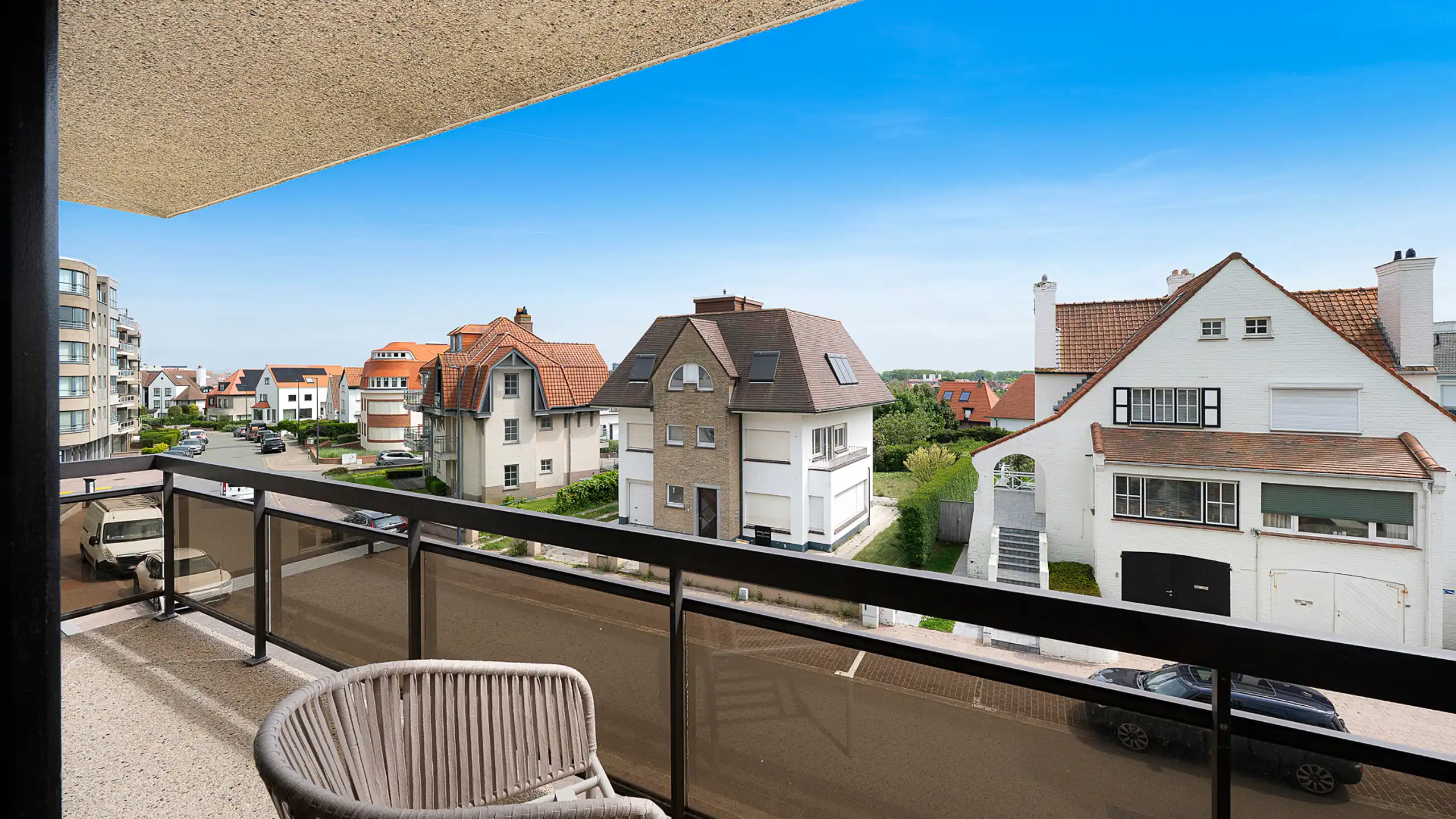Prachtig gerenoveerd duplex appartement [J. Nellenslaan -Duinbergen]. foto 11