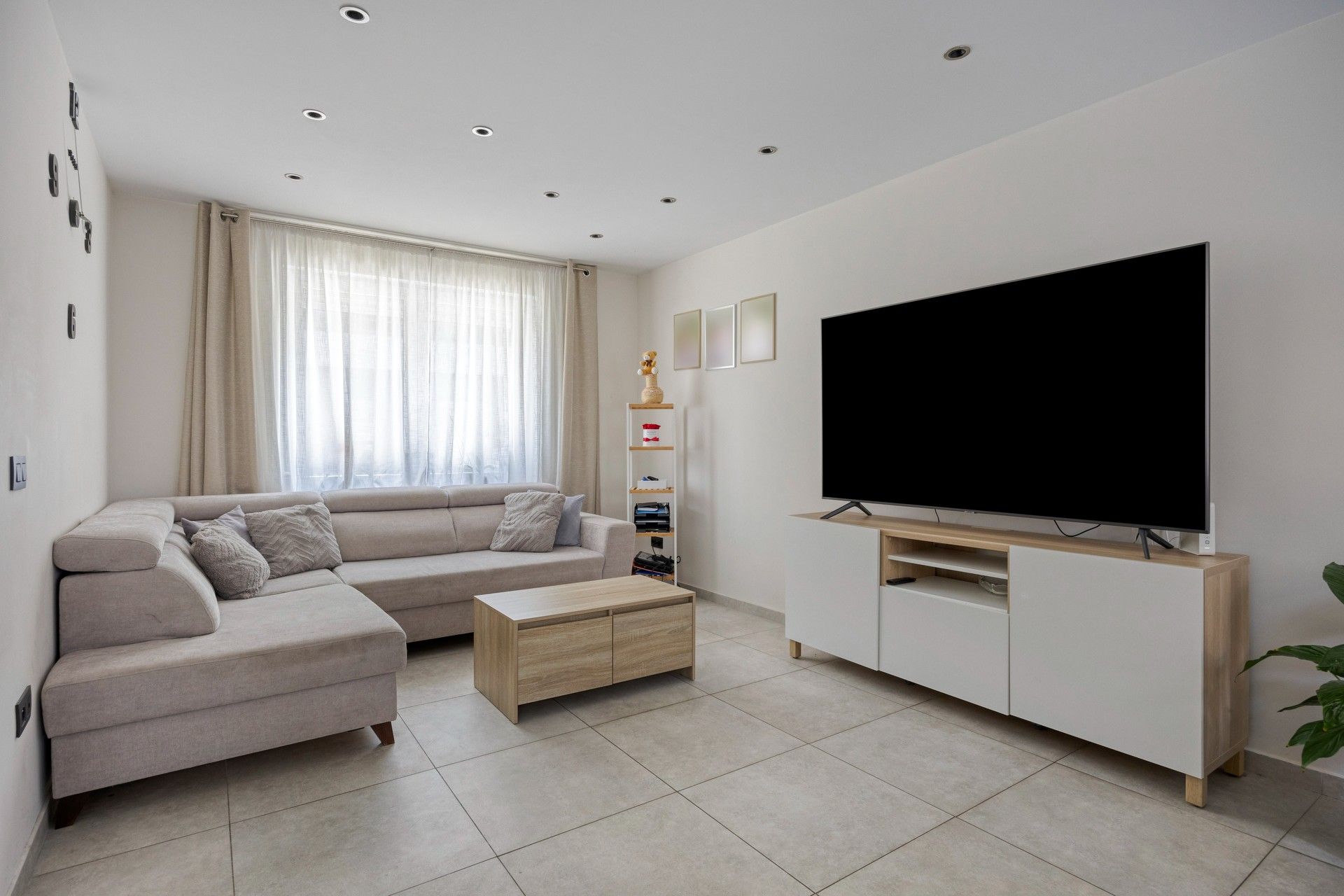 GERENOVEERDE RIJWONING OP 500M VAN CENTRUM foto 4