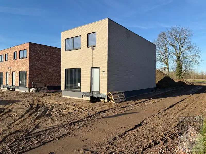 Instapklare nieuwbouwwoning - OB met garage foto {{pictureIndex}}