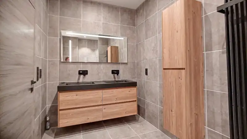 **Te koop: Instapklaar opbrengsteigendom in Blankenberge - recent gerenoveerd en klaar voor nieuwe richting!** foto 4