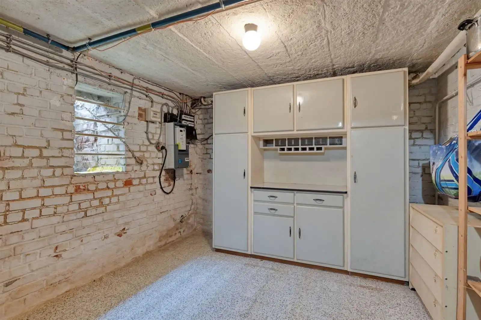 Charmante lichtrijke woning (251m²) met 4 slaapkamers + garage op een uitstekende locatie te Buizingen  foto 21