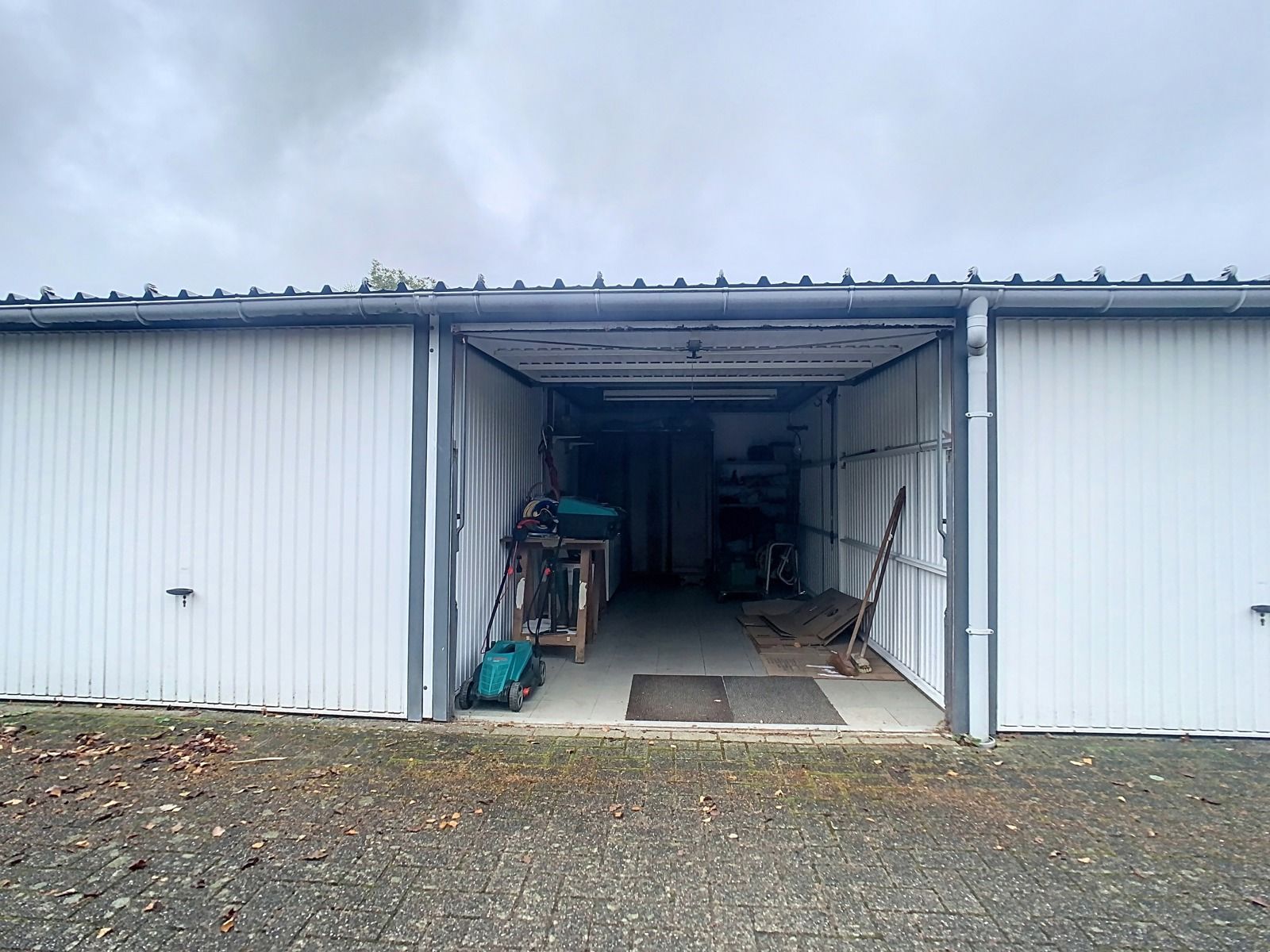 Instapklaar gelijkvloers appartement met terras, tuin én garage! foto 19