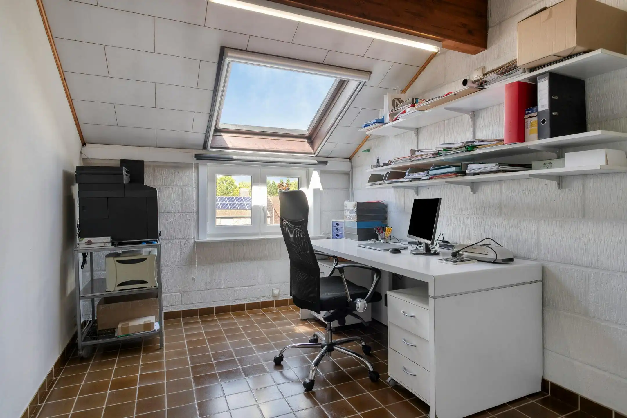Instapklare woning in rustige wijk te koop in Kortrijk! foto 15