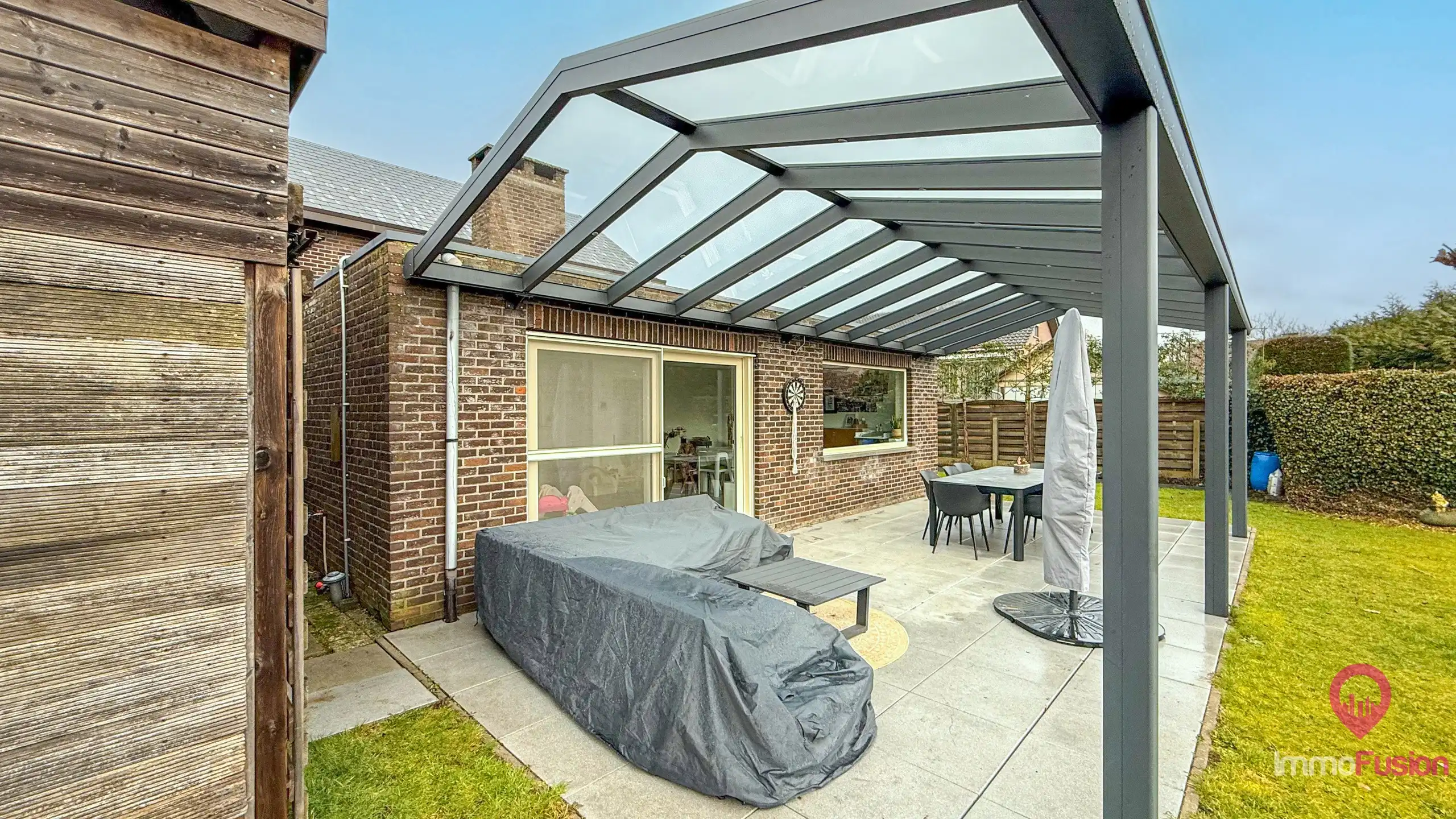 Ruime instapklare open bebouwing met 2 badkamers op 9a grond foto 39