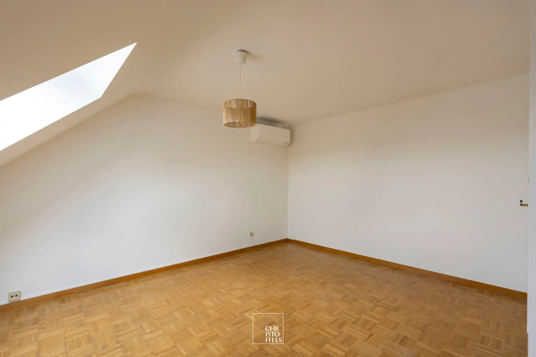 3 slaapkamer appartement van 187 m² met terras van ca 35m² gelegen in het centrum van Lanaken foto 14