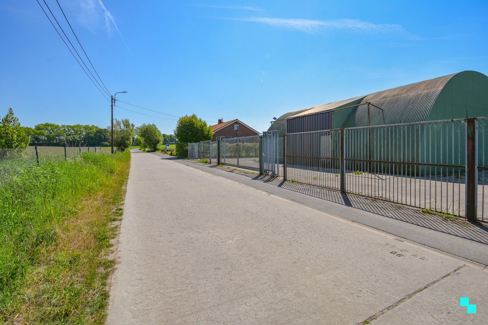 Te renoveren eengezinswoning met magazijn te Hooglede foto 33