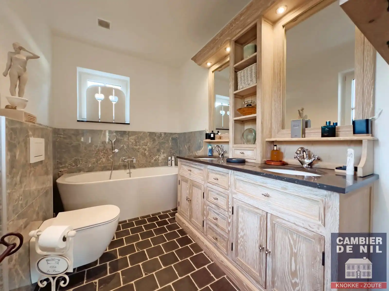 Alleenstaande woning in een residentiële omgeving foto 17