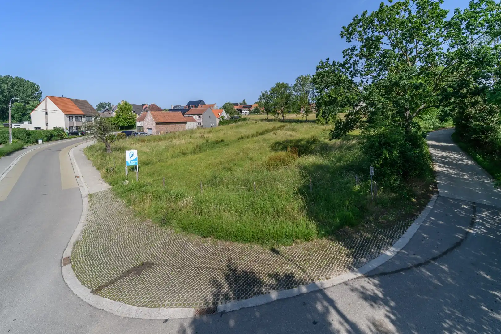 Bouwgrond voor gesloten bebouwing in Zonnegem foto {{pictureIndex}}