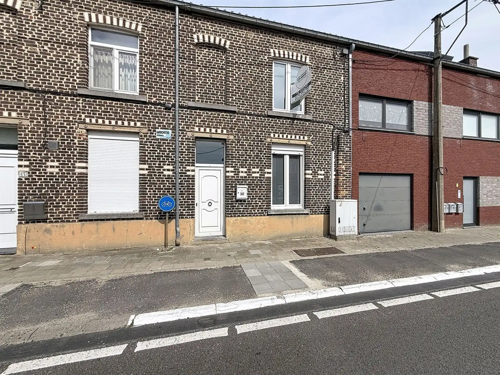 Instapklare stadwoning met koer, 2/3 slpks foto 28