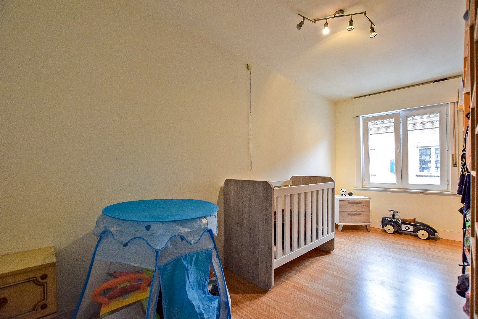 Instapklare rijwoning met 3 slaapkamers en tal van mogelijkheden. foto 12