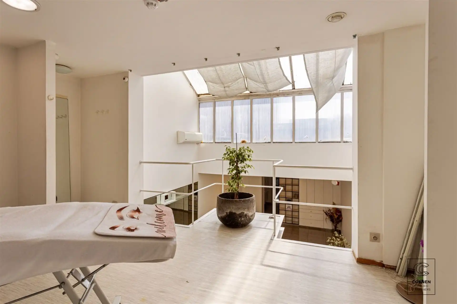 Prachtige handelsruimte met een bruikbare oppervlakte van 355 m² op een SCHITTERENDE locatie te Berchem! foto 22