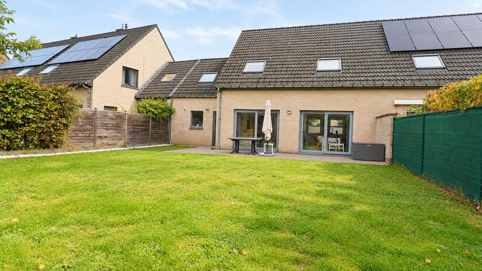 Ruime en lichtrijke gezinswoning met 3 slaapkamers, garage en zonnige tuin in Lokeren. foto 12