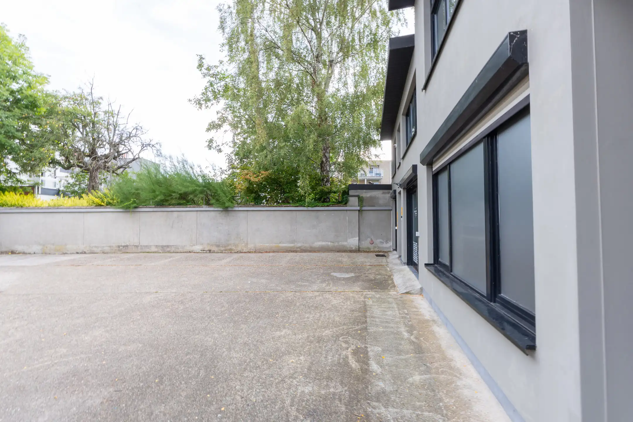 DEURNE - Ruime kantoorruimte met groot terras en parking foto 16