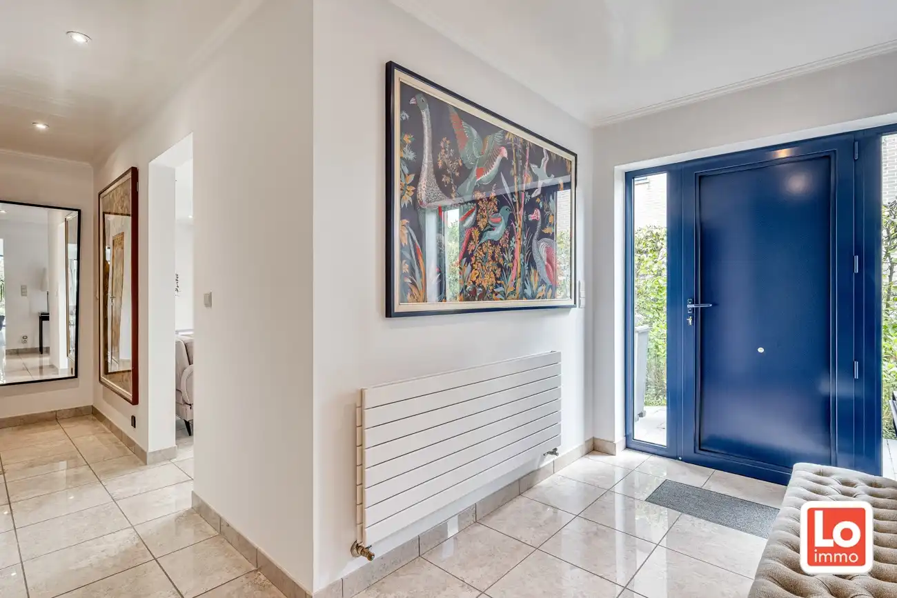 Instap klare open woning met inpandige dubbele garage én zwembad op een rustige locatie nabij het centrum van Zaffelare! foto 5