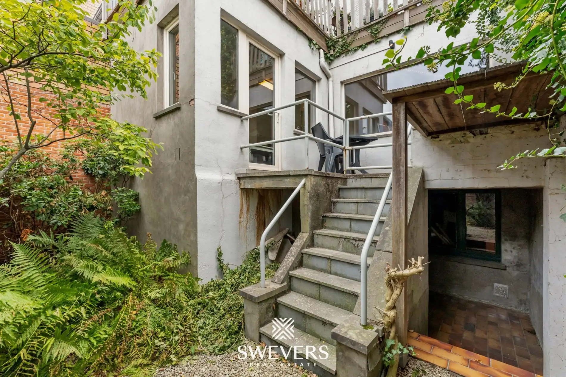 Stijlvol herenhuis met kantoorruimte en 3 slaapkamers in hartje Hasselt foto 32