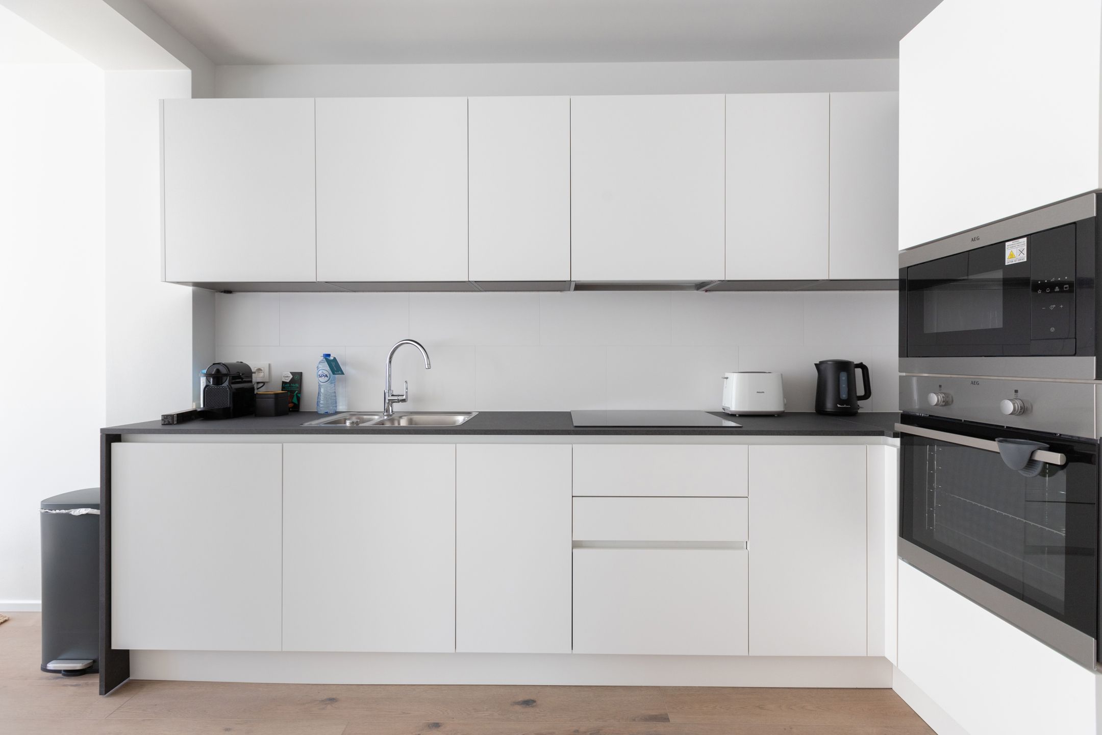 Centrum: Gemeubileerd appartement met 1 slaapkamer! foto 3