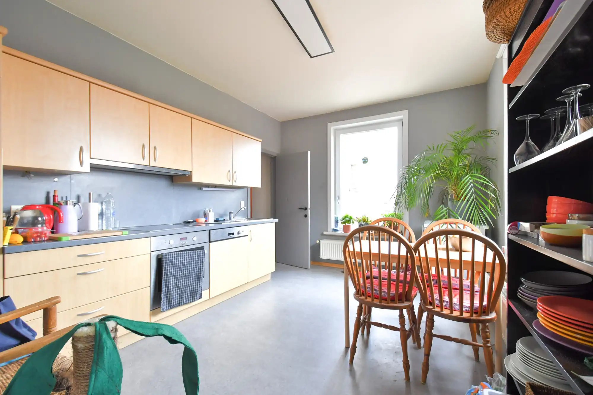 Handelsgelijkvloers en appartement  in centrum Oedelem foto 11