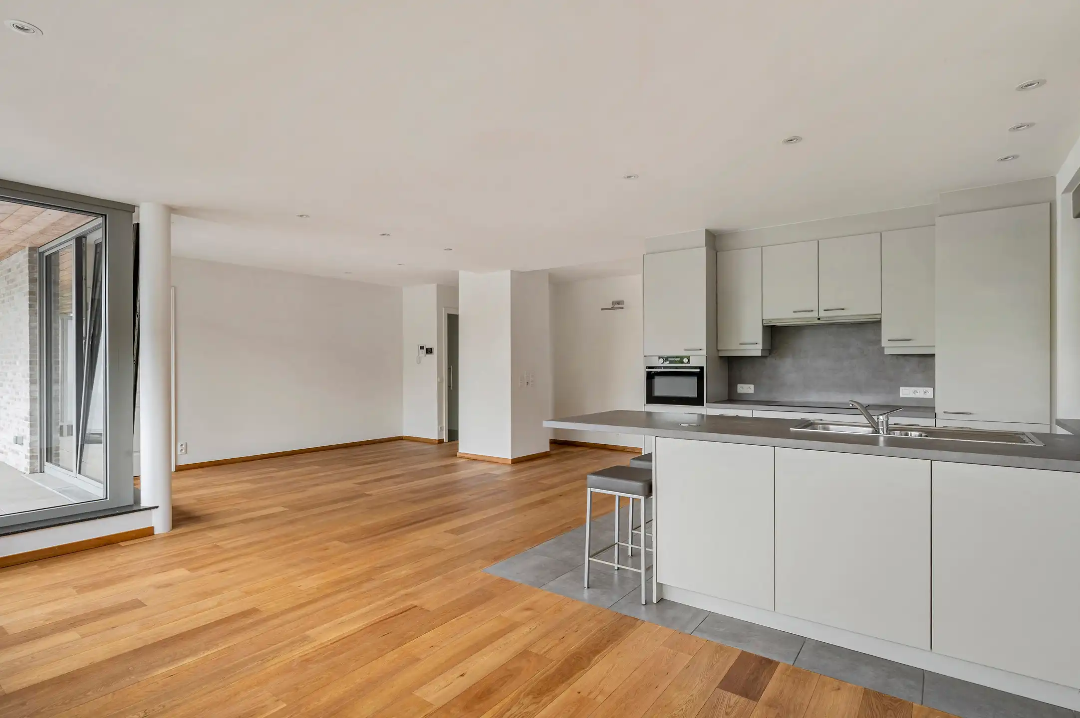 Stijlvol 2-slaapkamerappartement met 2 terrassen, private tuin, staanplaats en berging in hartje Heide foto 5