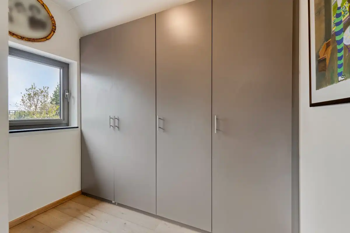 Groot zonnig duplex dakappartement met drie terrassen, twee slaapkamers, twee badkamers en parking. foto 17