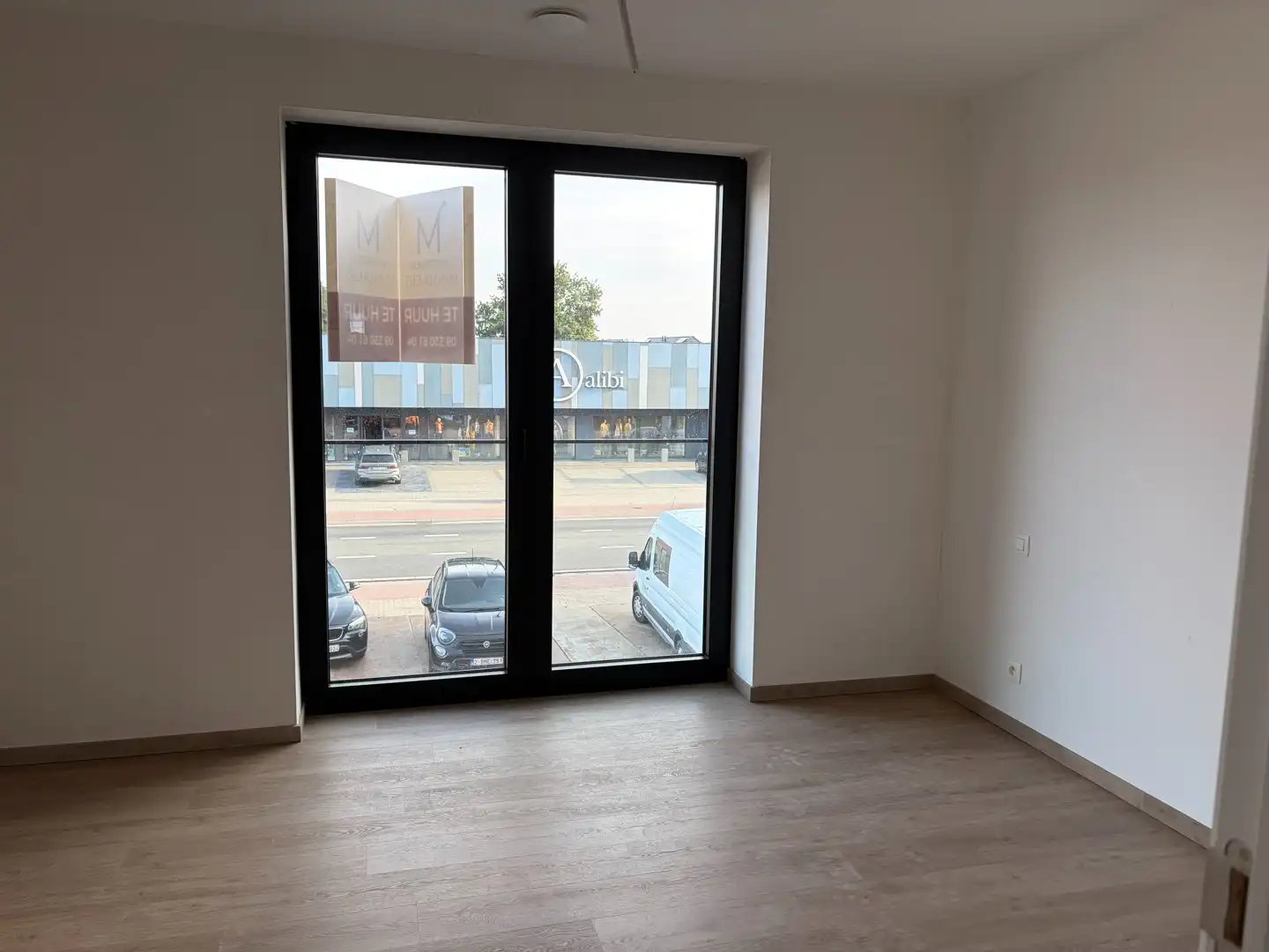 Instapklaar nieuwbouwappartement met 2 slaapkamers en terras. foto 8