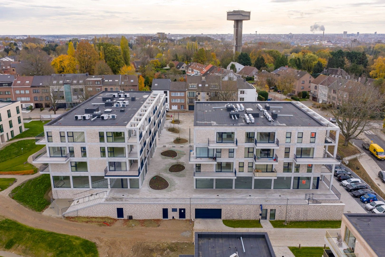 Nieuwbouw 2-slaapkamerappartement met bureau/dressing foto 14