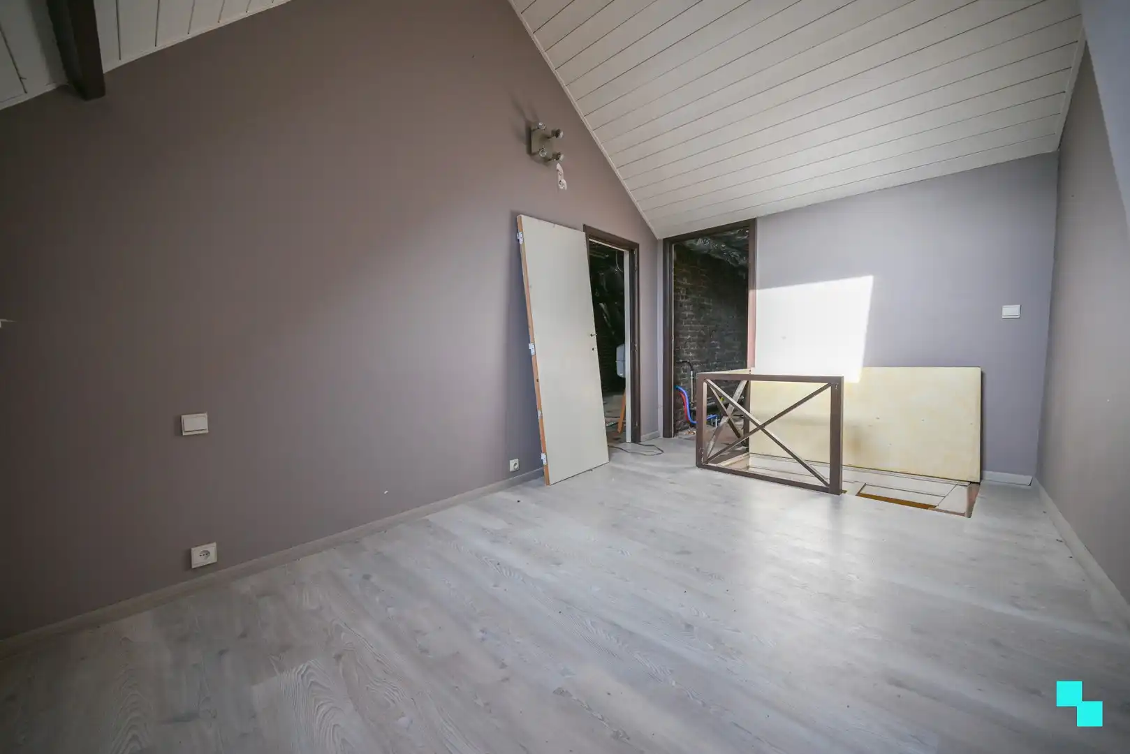 Prachtige woning met vier slaapkamers nabij centrum Izegem foto 27