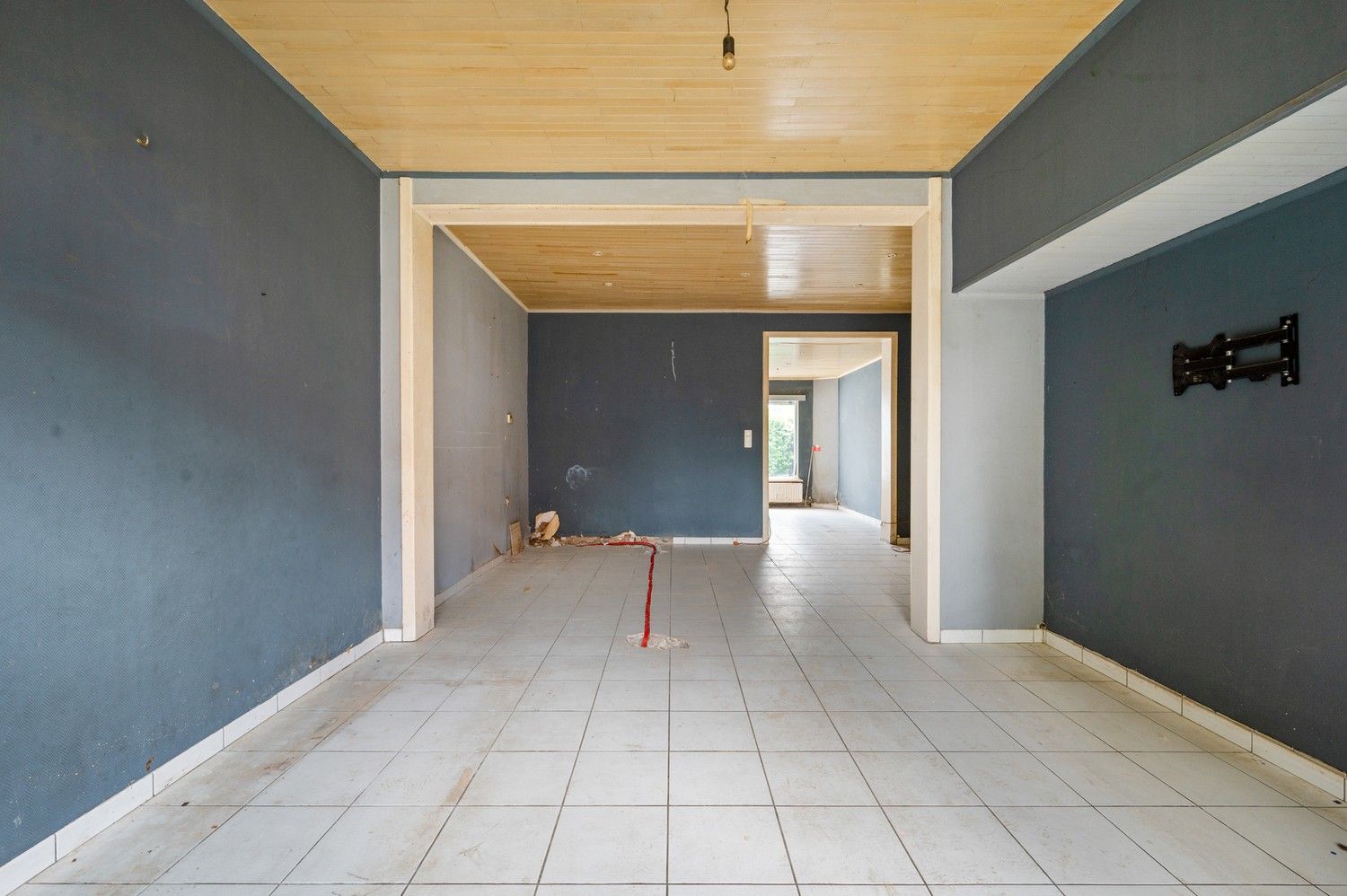 Charmante te renoveren rijwoning met veel potentieel op gunstige locatie in Lier foto 4