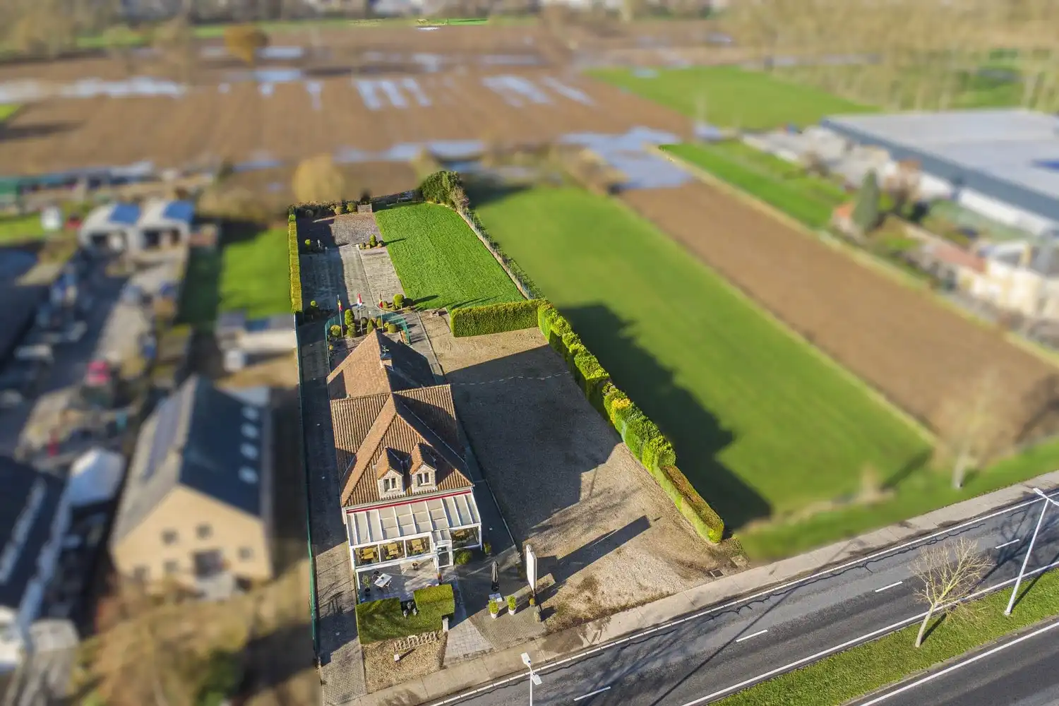 Handelspand met woonst op een ruim perceel van circa 37a 97 ca (mogelijks ook interessant als projectgrond) foto 33