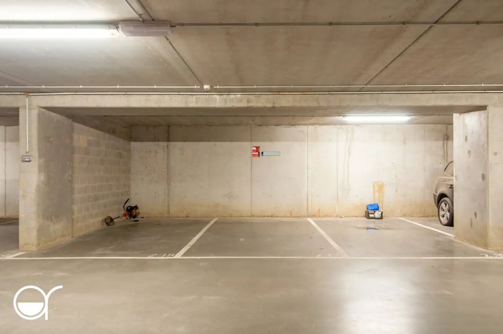 Ondergrondse afgesloten parking aan Dok Noord foto {{pictureIndex}}