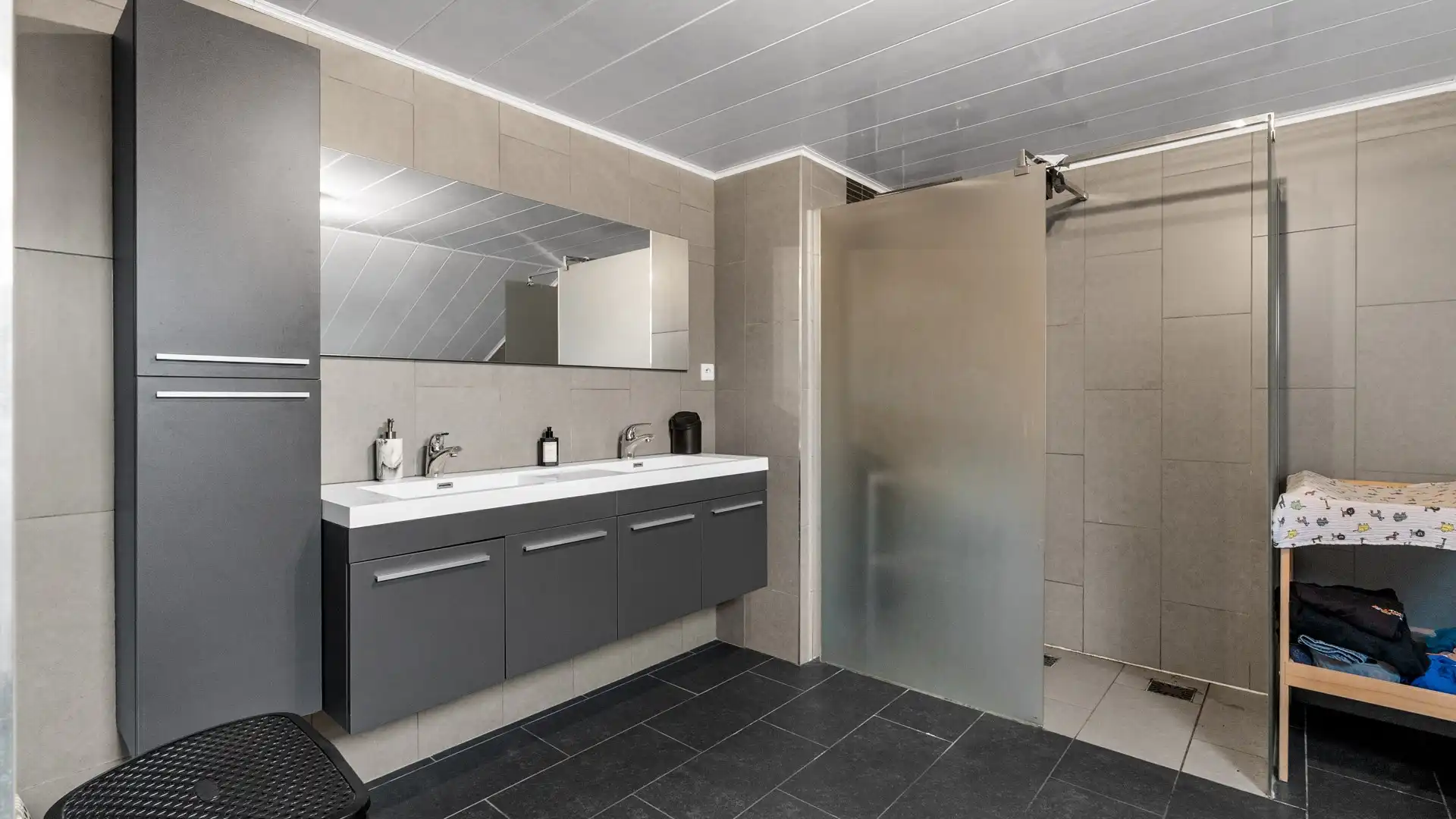 Vrijstaande woning met tuin en inpandige garage foto 17