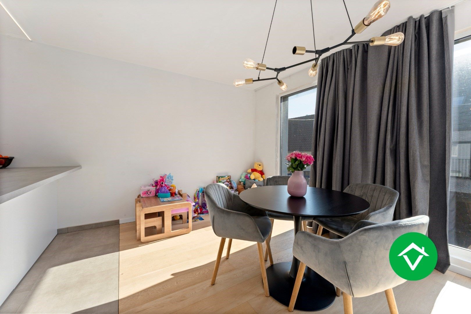 Appartement met autostandplaats te Leke foto 7