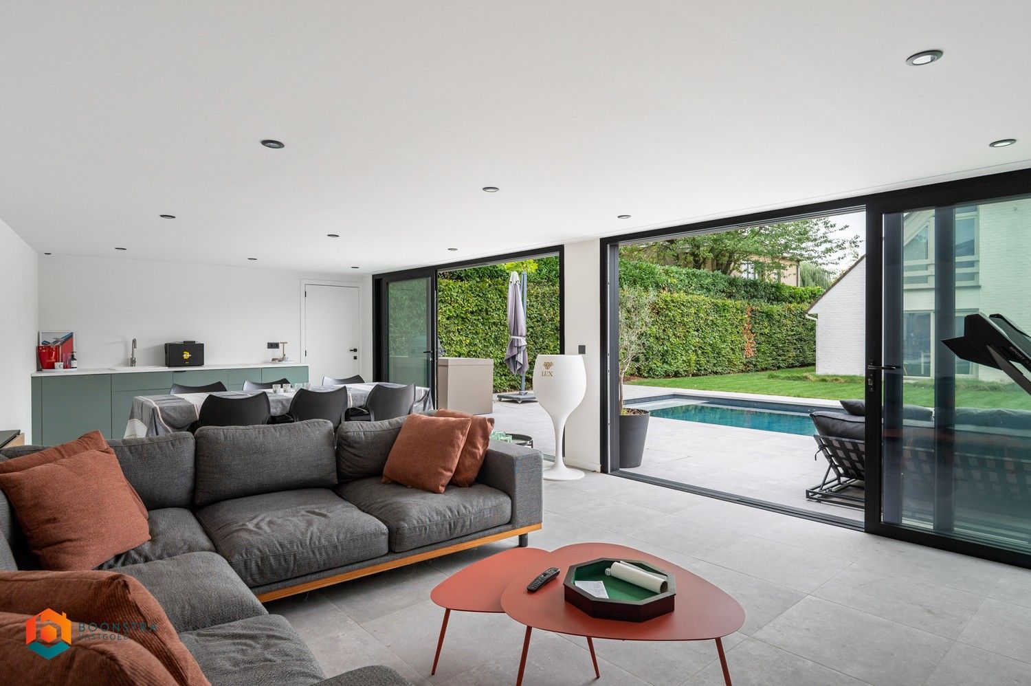 Charmante villa met 2 slpkrs, zwembad en poolhouse op 735 m² te Koningshooikt foto 14