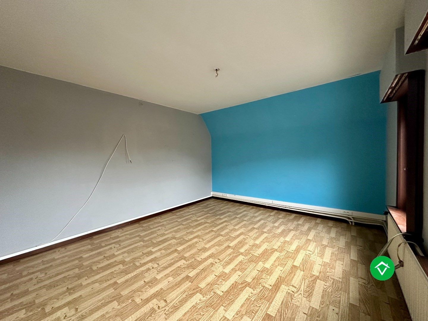 Op te frissen woning met vier slaapkamers te Eernegem foto 14