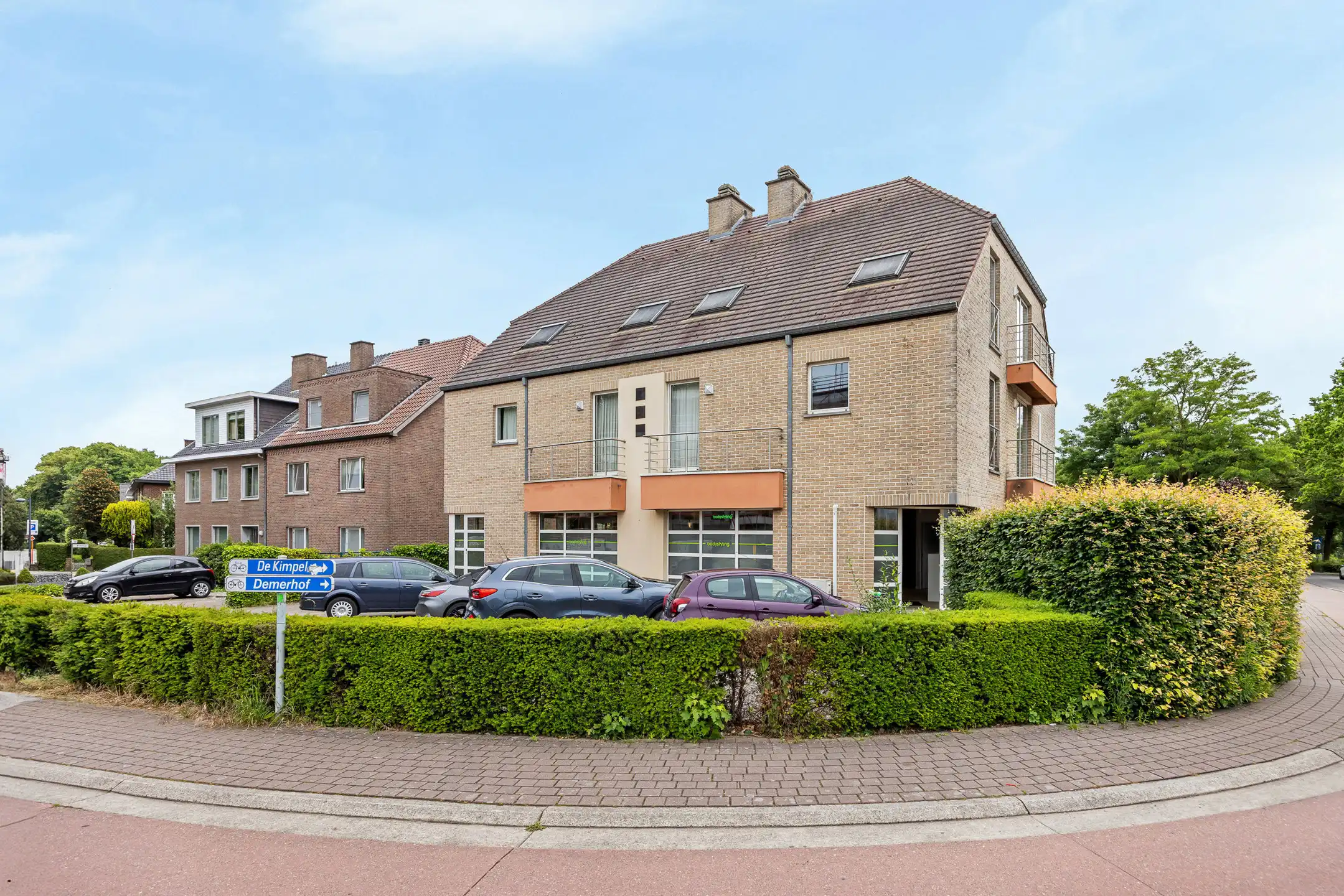 Centrale residentie met handelsruimte te Bilzen foto 39