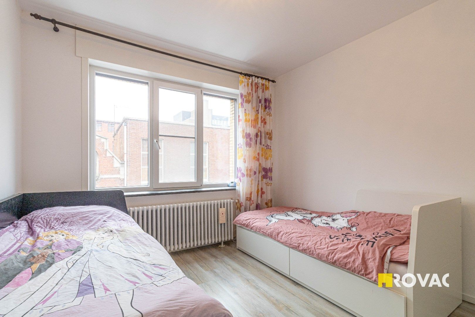 Verrassend ruime woning in centrum Izegem met 4 slaapkamers en tuin foto 18