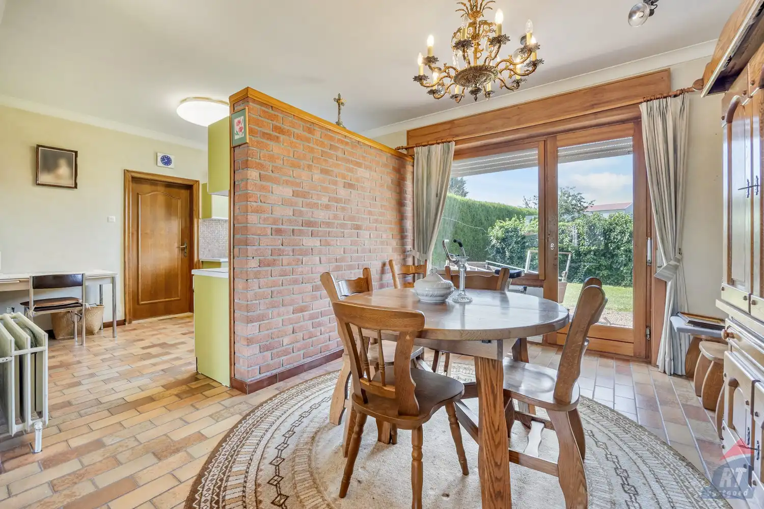 Rustig gelegen halfopen bebouwing met ruime tuin en tal van renovatiemogelijkheden foto 6