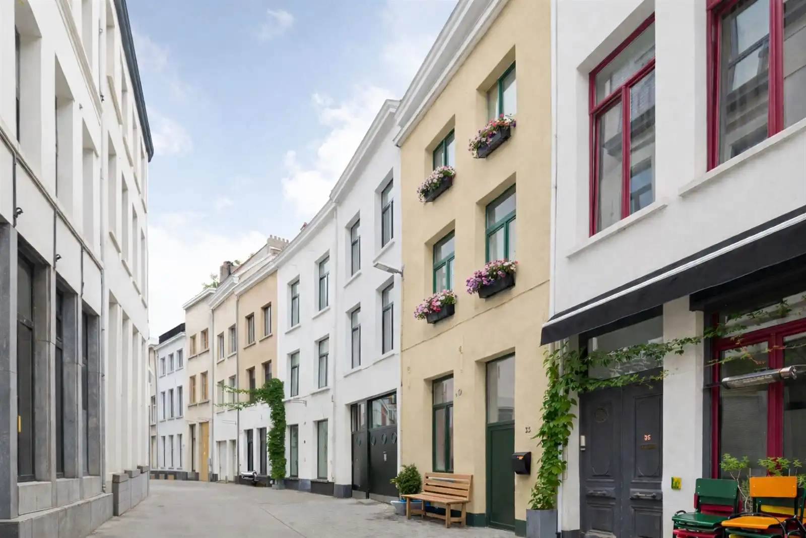 Opbrengstenwoning en handelsruimte foto 18