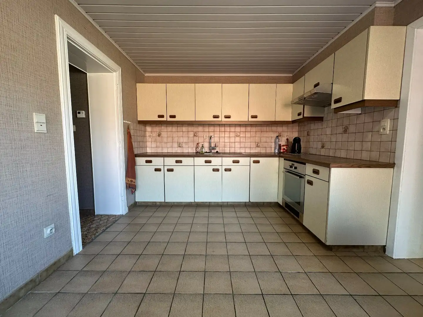 Instapklare woning met 2 slpk, garage en tuin, Aartrijke. foto 6