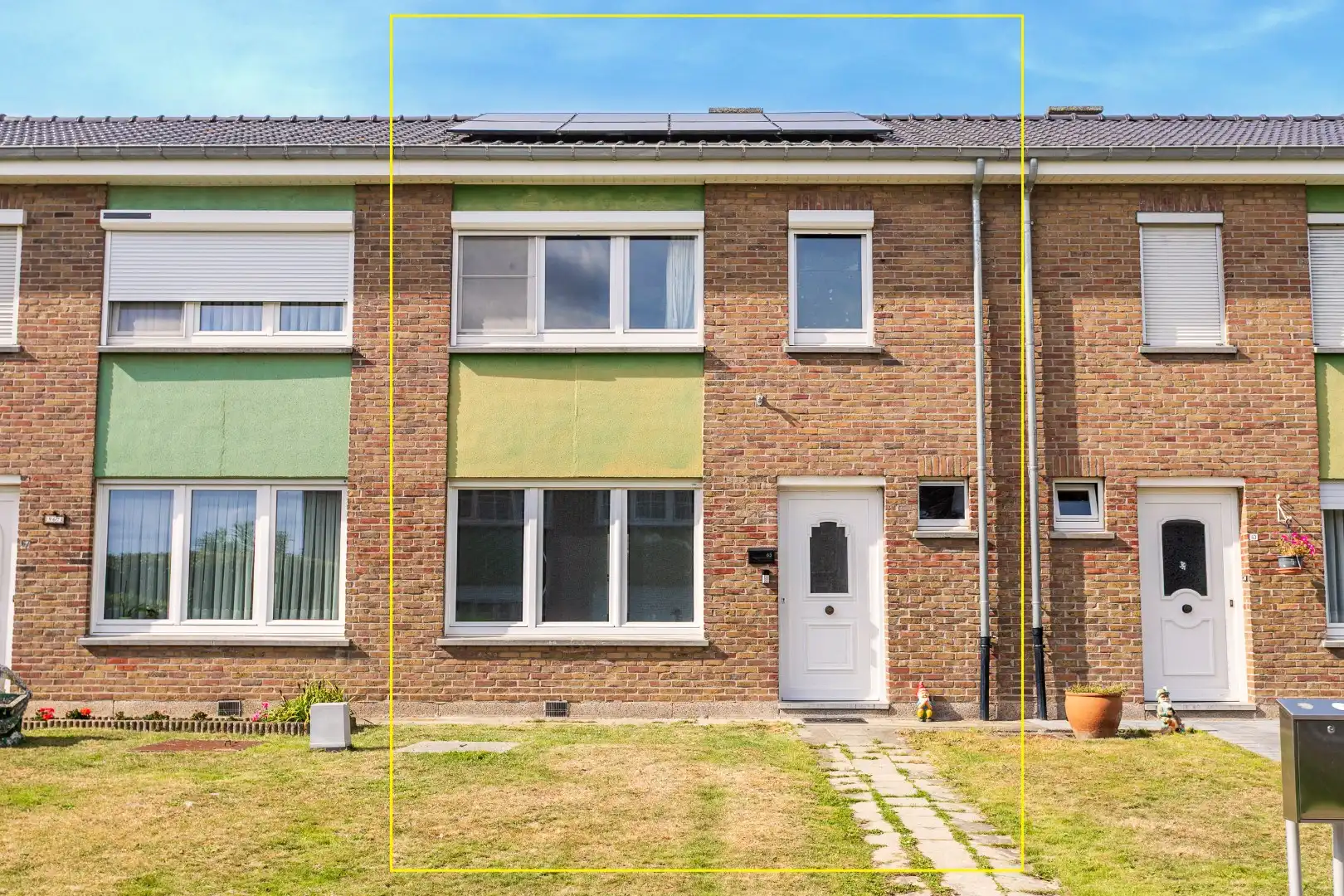 Instapklare woning met 3 slpk, tuin en garage te Lembeek foto 2