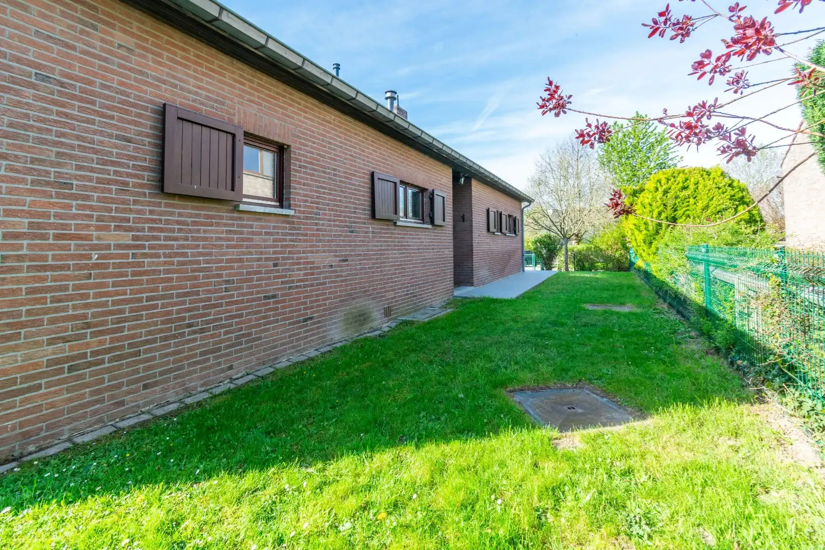 Een ruime (250m²), te moderniseren villa!! foto 21