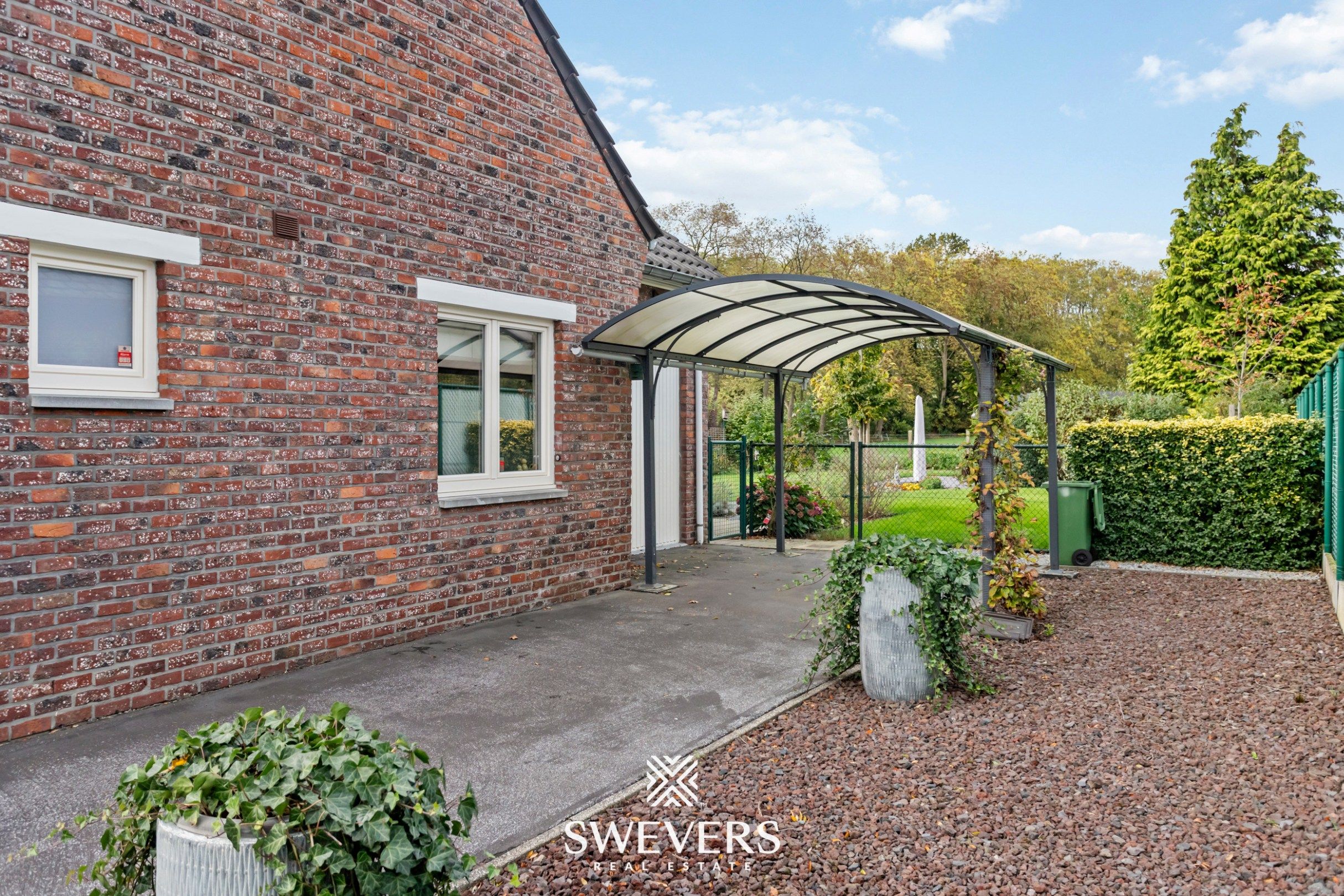 Ruime instapklare gezinswoning met 4 slaapkamers in rustige straat vlakbij Hasselt foto 29