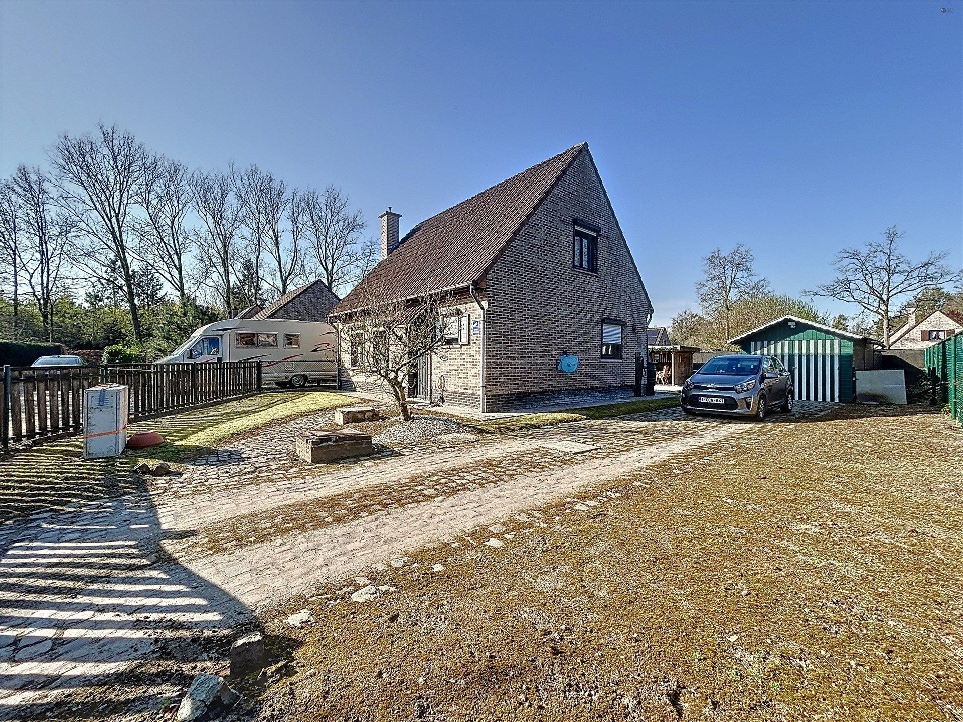 open bebouwing met 2 slaapkamers en garage op perceel van 677m²  foto 13