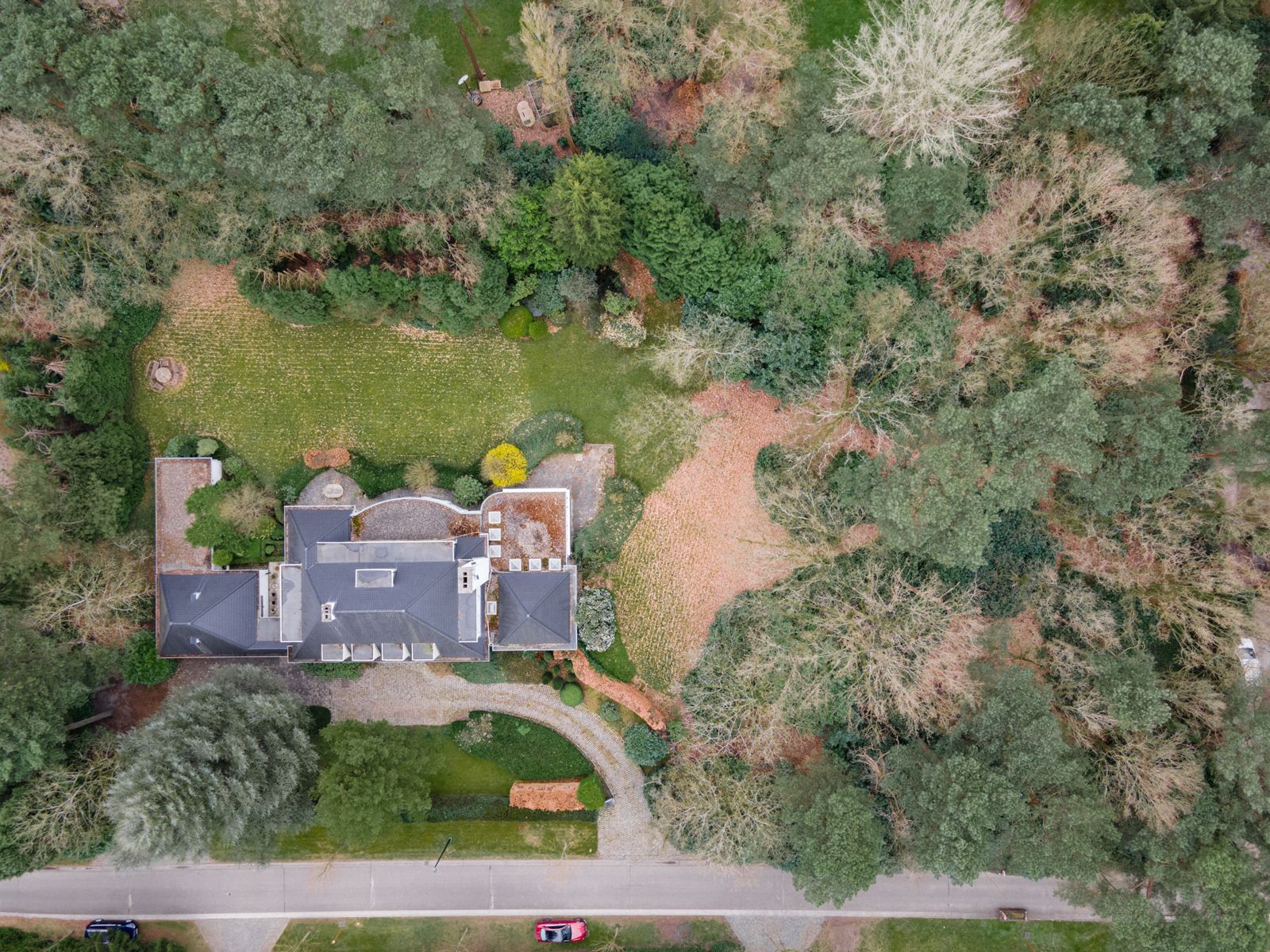 Te renoveren villa op toplocatie, voorkant Schilde  foto 37