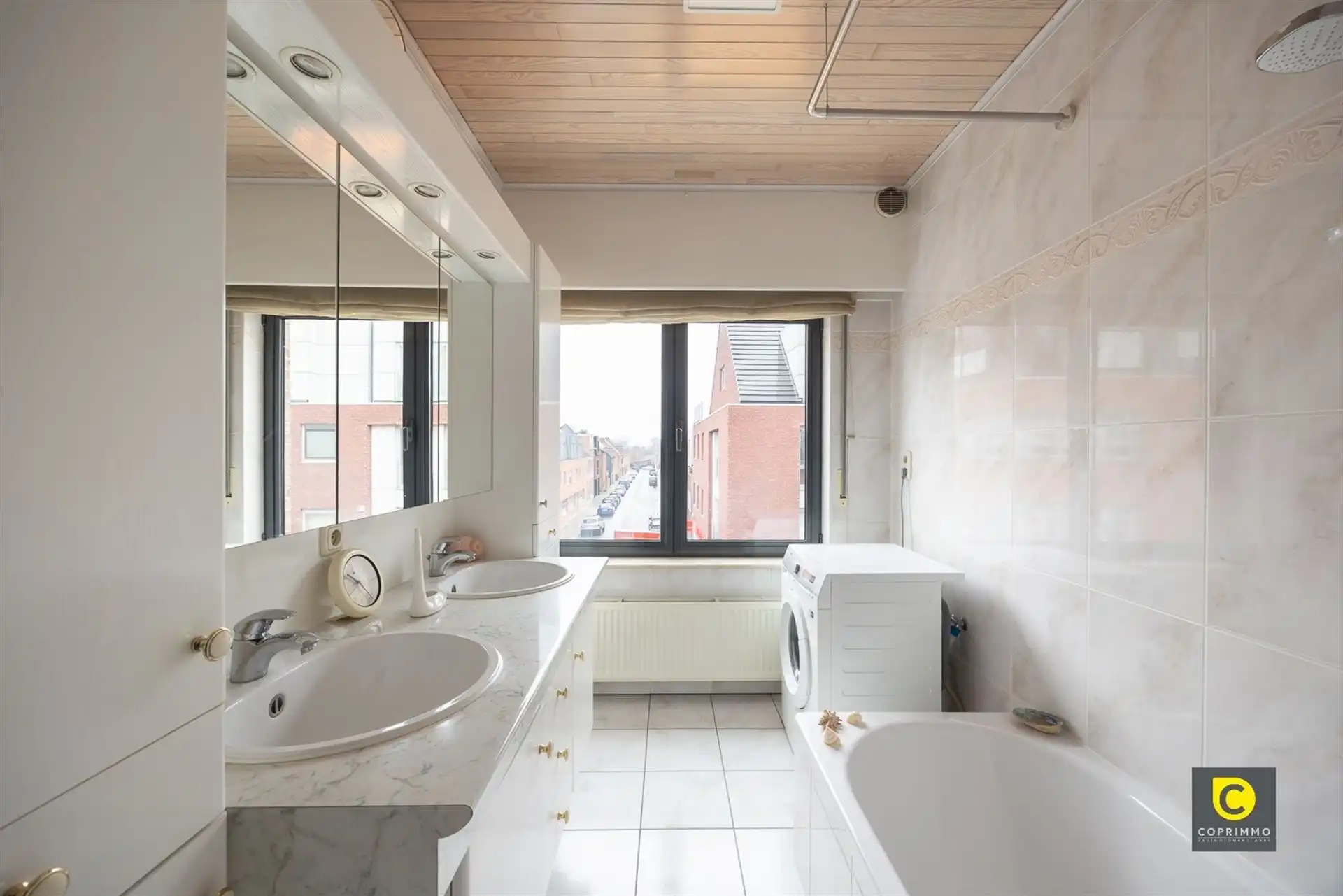 Handelspand met woonst foto 12