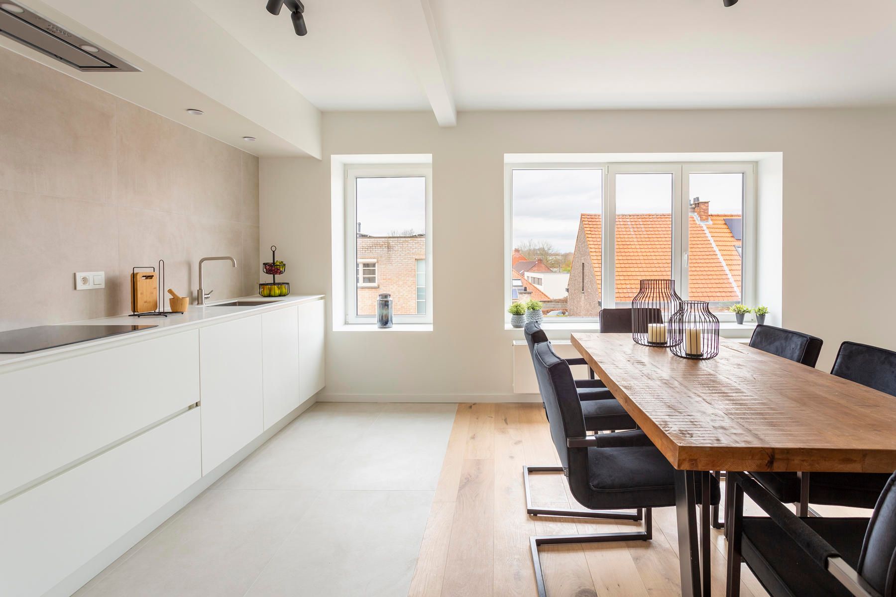Gerenoveerd 2 slaapkamer appartement in hartje Wommelgem foto 6