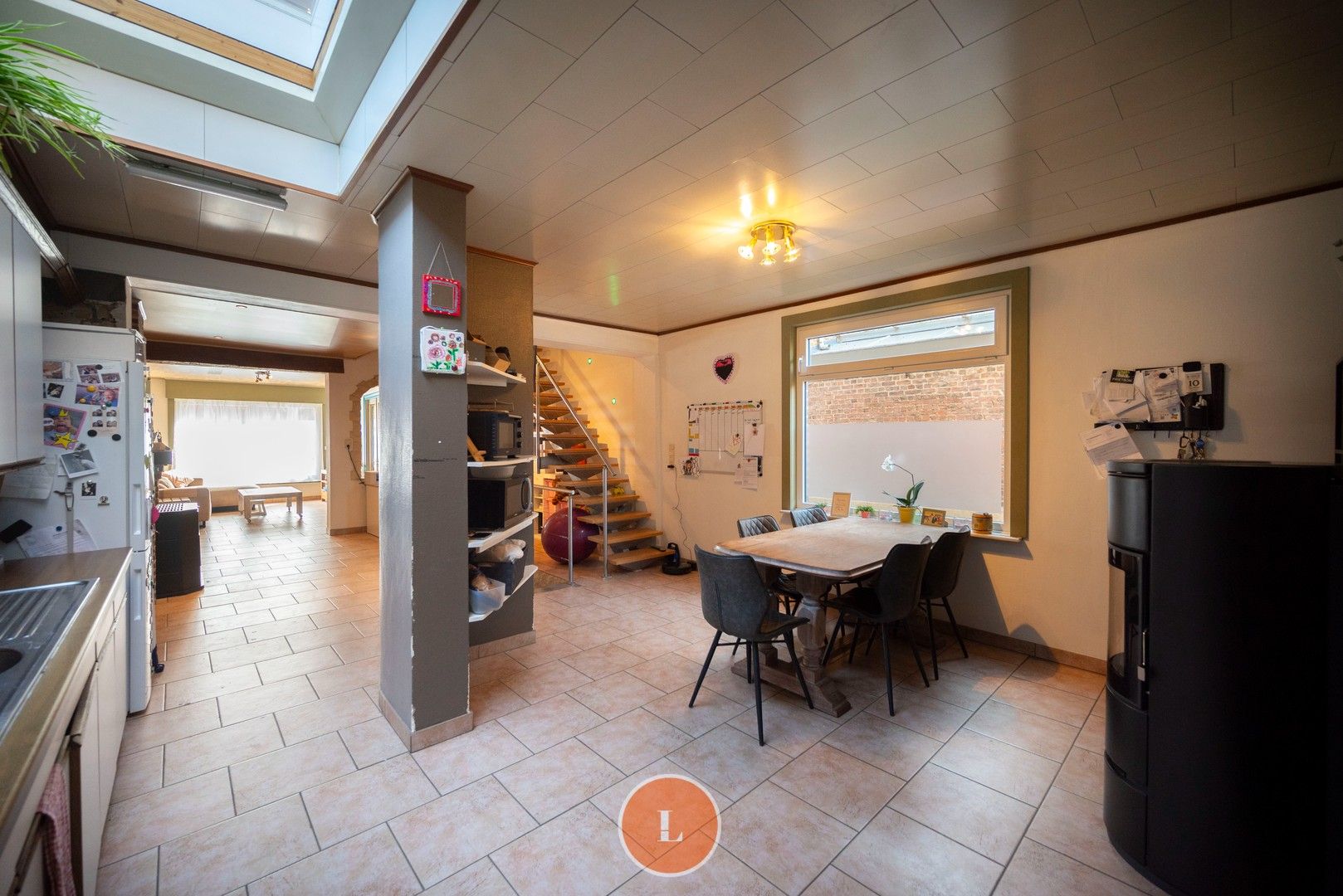 Te koop ruime half open woning met 5 slaapkamers en uitweg te Menen. foto 7