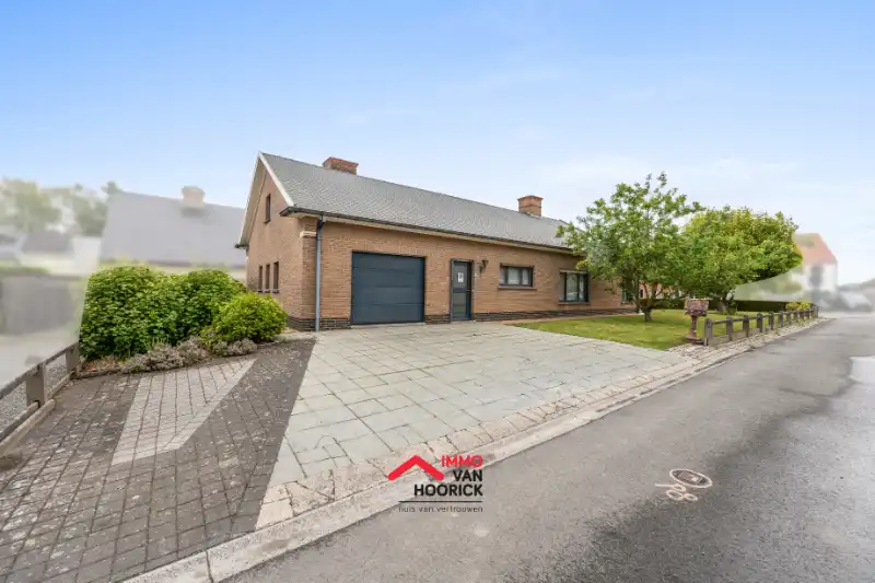 Ruime bungalow 3 slaapkamers op 676m²! foto 2